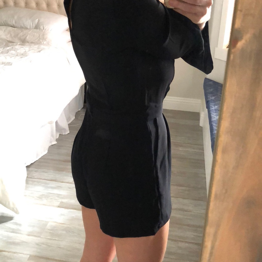 Bell sleeve romper - Picture 6 of 8